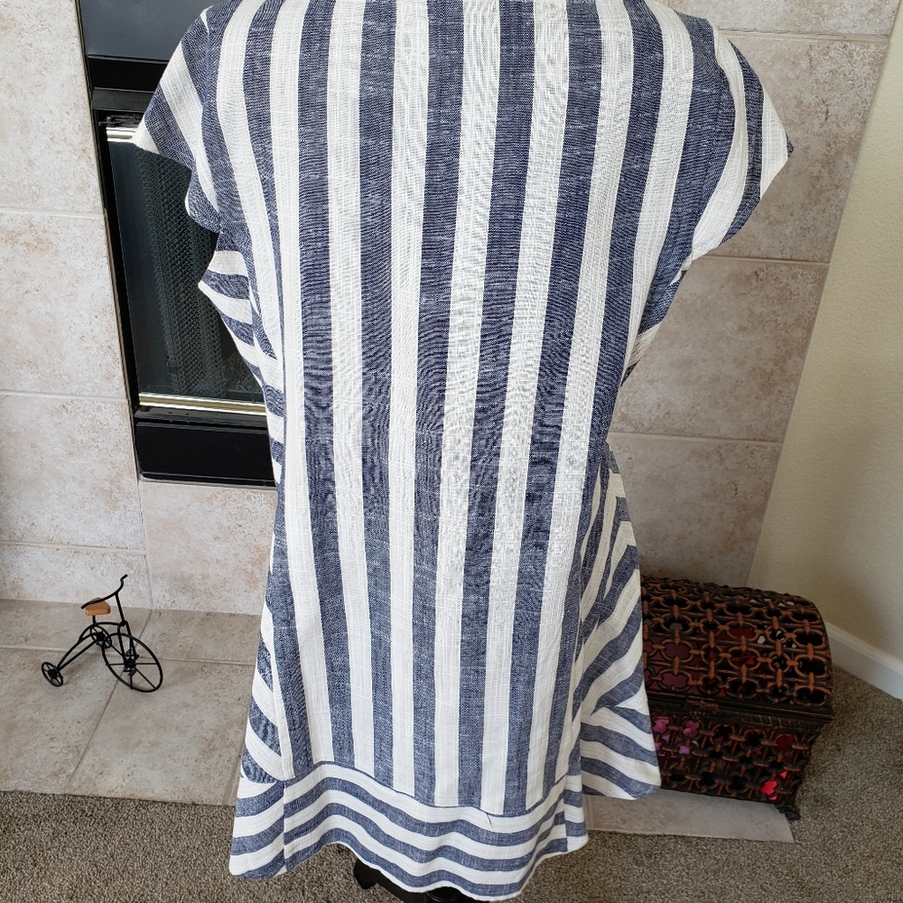 Strip linen dress - Picture 2 of 4